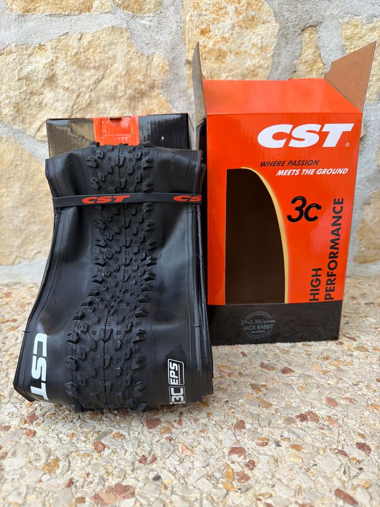Used cst Jack Rabbit 29x2.35 Tires bike — image 5 of 5