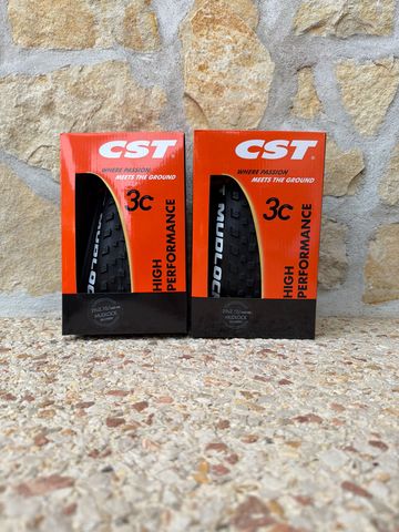 Used cst Mudlock 29x2.10 Tyres & Tubes