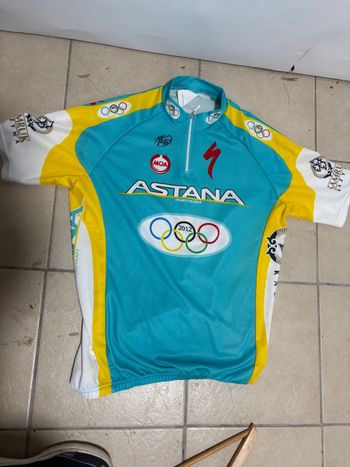 Used moa Maillot Champion Olympique 2012 bike — image 1 of 3