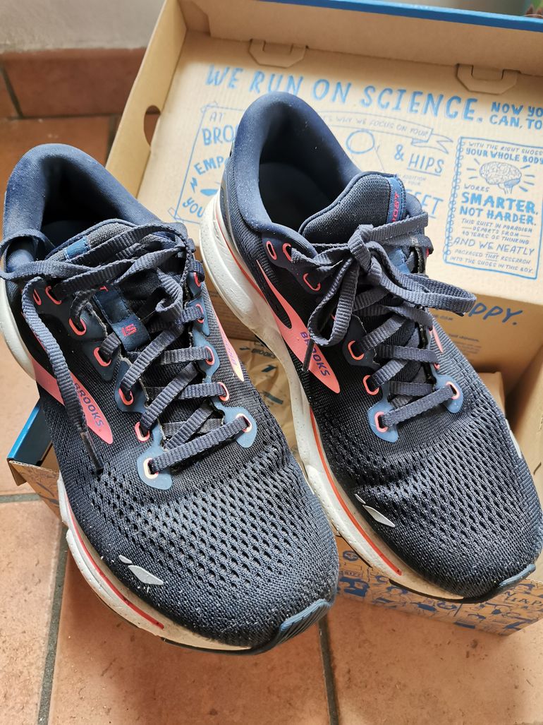 Used Brooks Ghost 15 bike — image 6 of 8