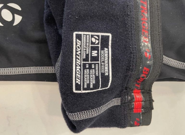Used Bontrager Thermal Cycling Arm Warmer Size Medium bike — image 2 of 2