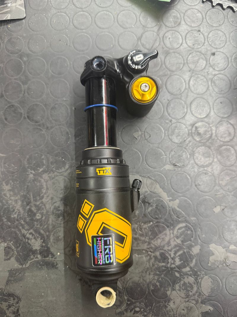 Used Öhlins ttx2 2025 bike — image 1 of 5