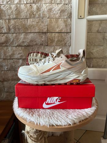 Used Altra Olympus 5 Trail Running Shoes 2023 bike — image 1 of 11
