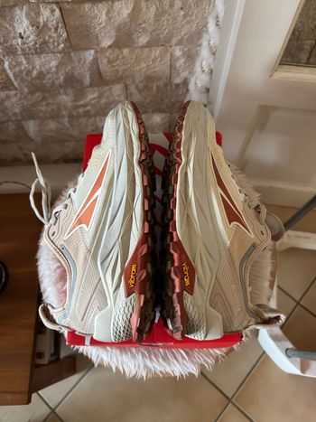 Used Altra Olympus 5 Trail Running Shoes 2023 bike — image 9 of 11