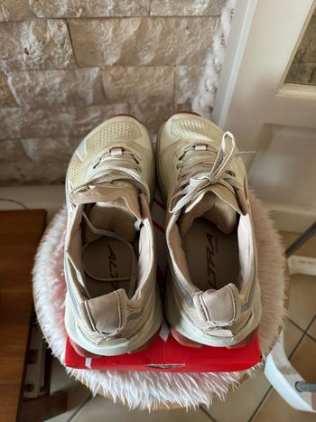 Used Altra Olympus 5 Trail Running Shoes 2023 bike — image 6 of 11