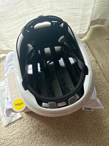 Used POC Cytal Helmet 2025 bike — image 4 of 4