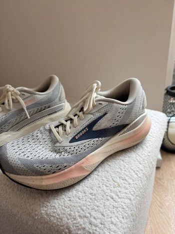 Used Brooks Adrenaline GTS bike — image 4 of 8