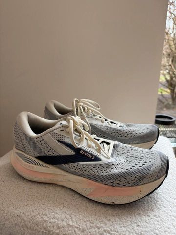 Used Brooks Adrenaline GTS Running Shoes