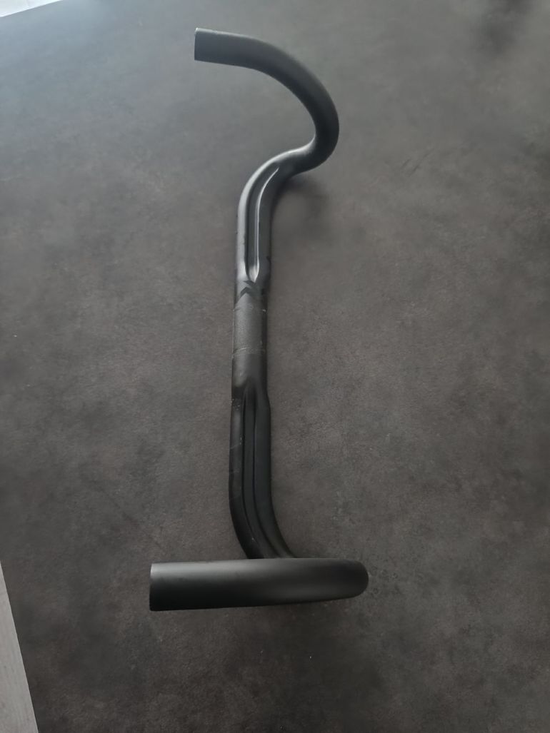Used Newmen Advanced Wing Bar, Carbon 420mm 2025 bike — image 1 of 4