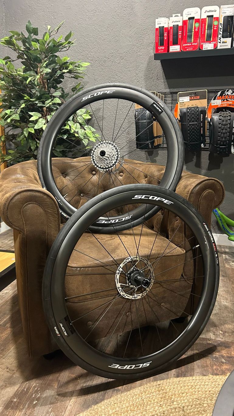Used Scope r4 2026 bike — image 1 of 9