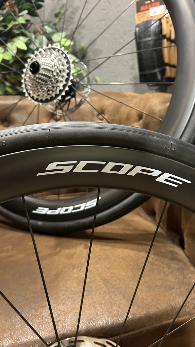 Used Scope r4 2026 bike — image 4 of 9