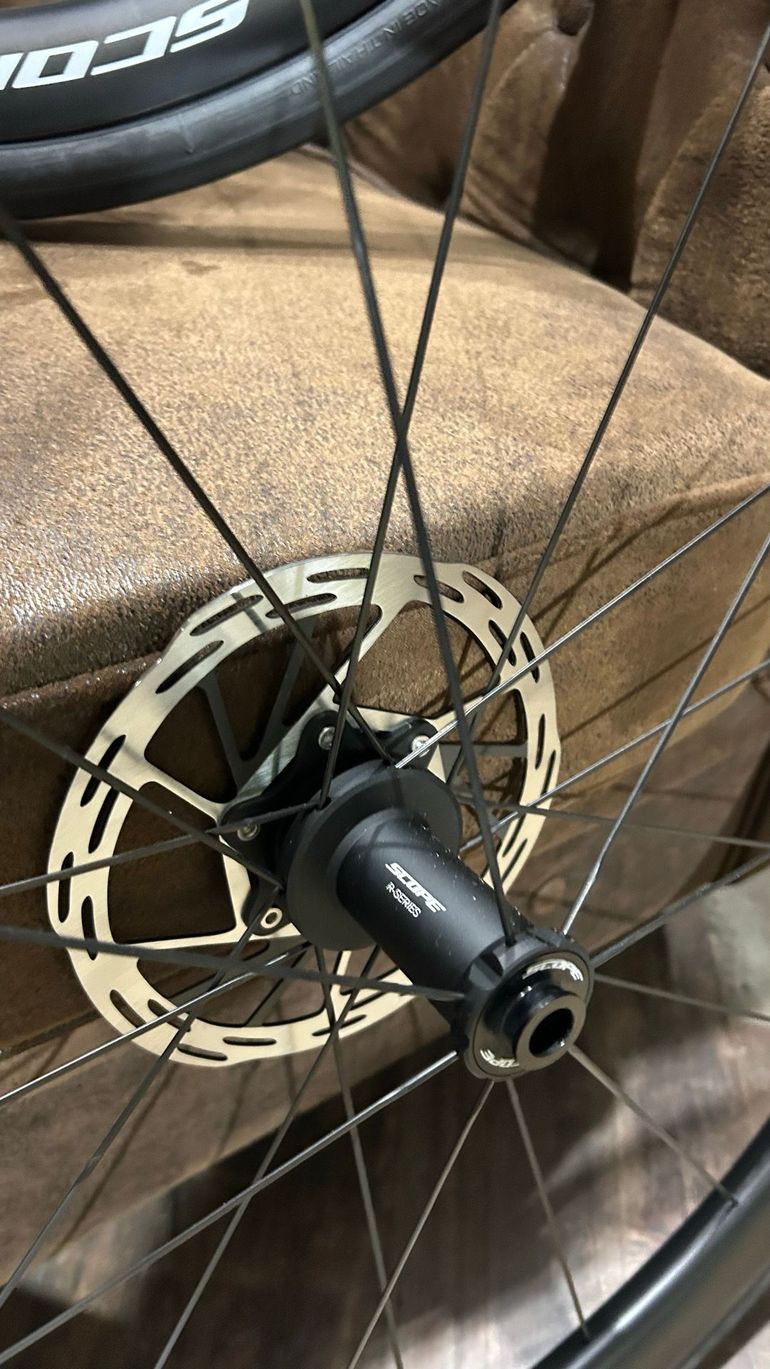 Used Scope r4 2026 bike — image 3 of 9