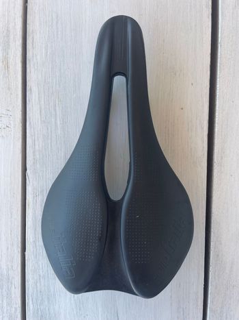 Used Sella Italia NOVUS BOOST EVO SUPERFLOW 2024 Saddles & Seatposts