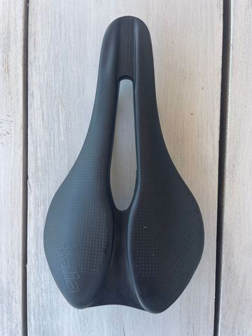 Sella Italia NOVUS BOOST EVO SUPERFLOW 2024 Saddles & Seatposts d'occasion
