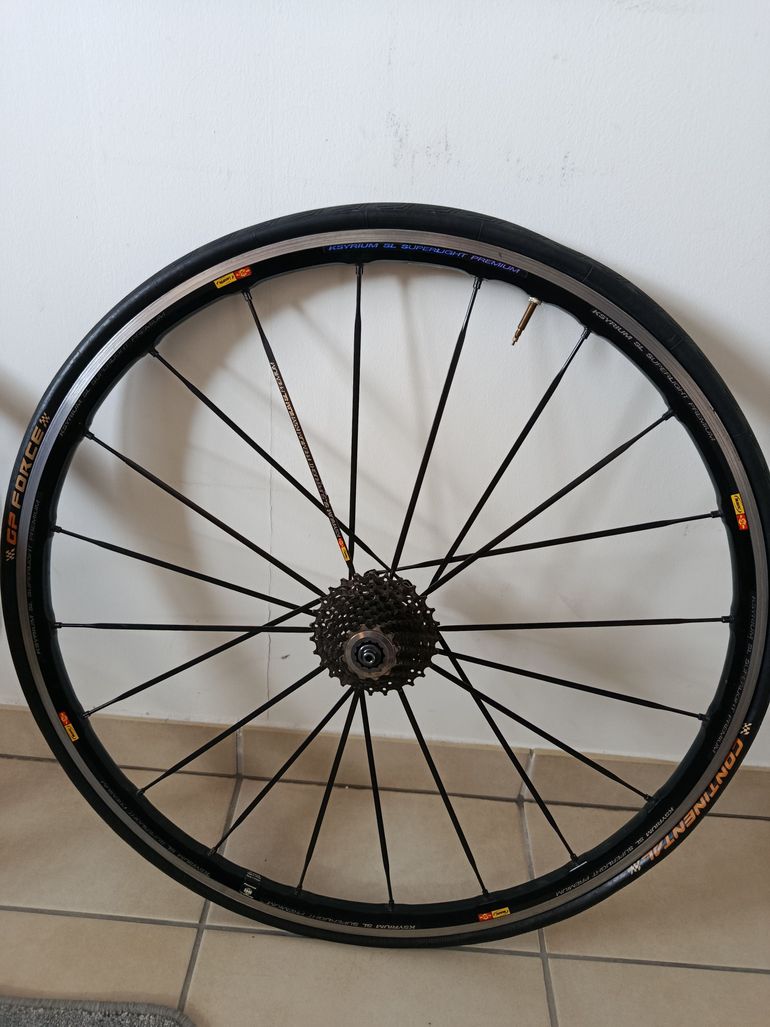 Used Mavic Roue vélo de route 2011 bike — image 2 of 2
