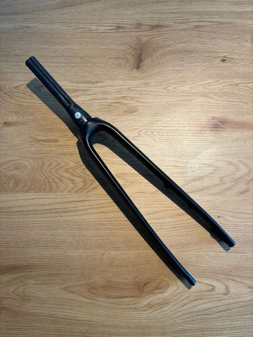 Used Trek SL7 Rigid Fork 2023 bike — image 3 of 6