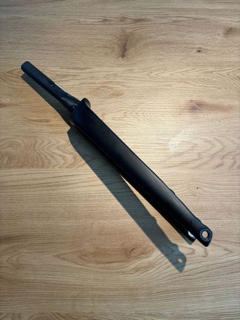 Used Trek SL7 Rigid Fork 2023 bike — image 4 of 6