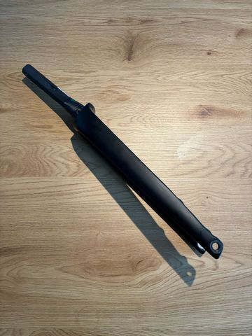 Used Trek SL7 Rigid Fork 2023 bike — image 4 of 6