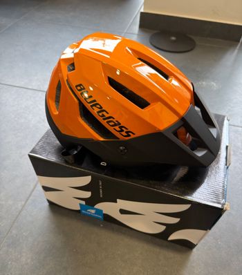 Used Bluegrass Helmet Rogue Tamanho L 58/61 bike
