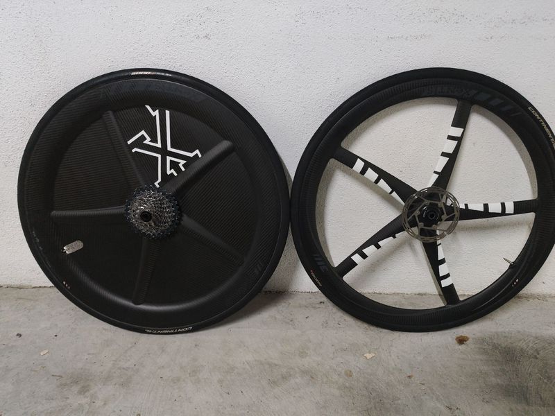 Used XENTIS mark 5 palos + lenticular 2024 Wheels