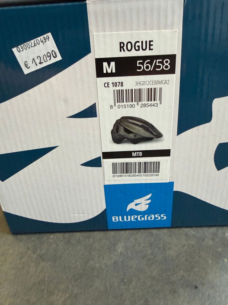 Used Bluegrass Helmet Rogue Tamanho M 56/58 bike — image 3 of 3