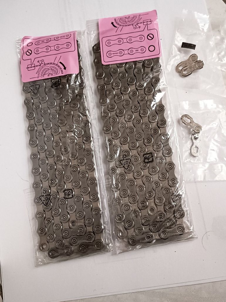 Used Shimano 105 / SLX Chains 11-speed 116 links bike — image 1 of 3