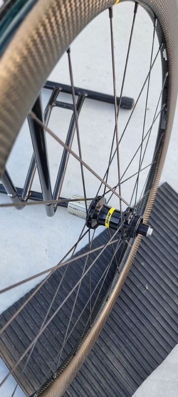 Używany Mavic Cosmic Carbon Pro UST 45 2022 bike — zdjęcie 6 z 7