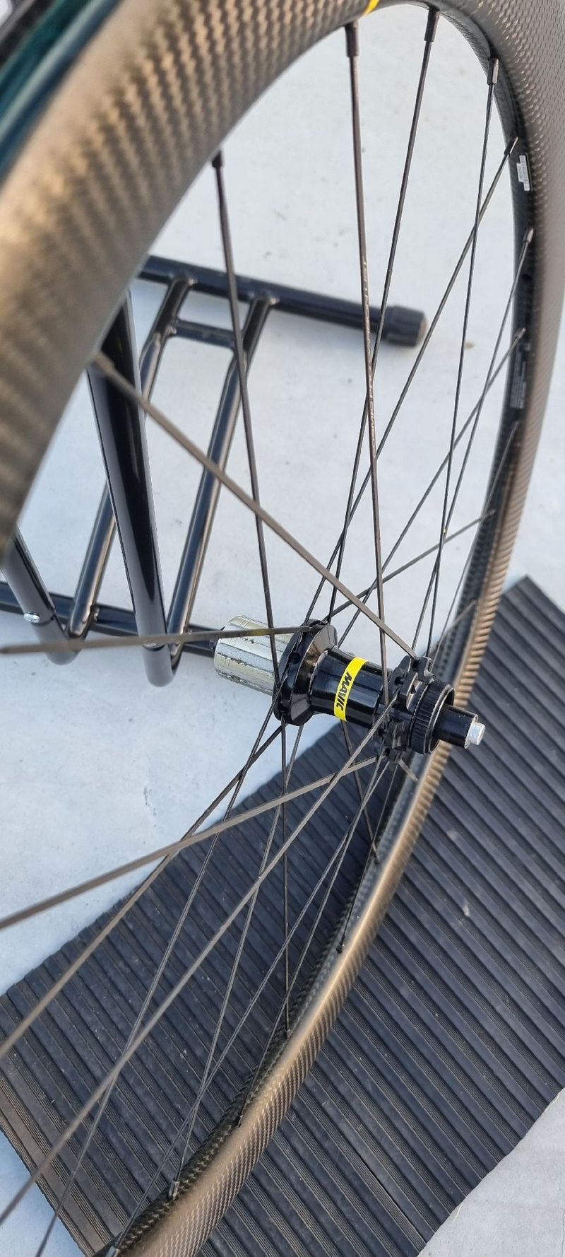 Używany Mavic Cosmic Carbon Pro UST 45 2022 bike — zdjęcie 6 z 7