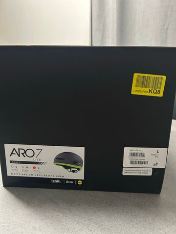 Použité Oakley Aro7 Lite Helmet 2026 bike — obrázek 7 z 7