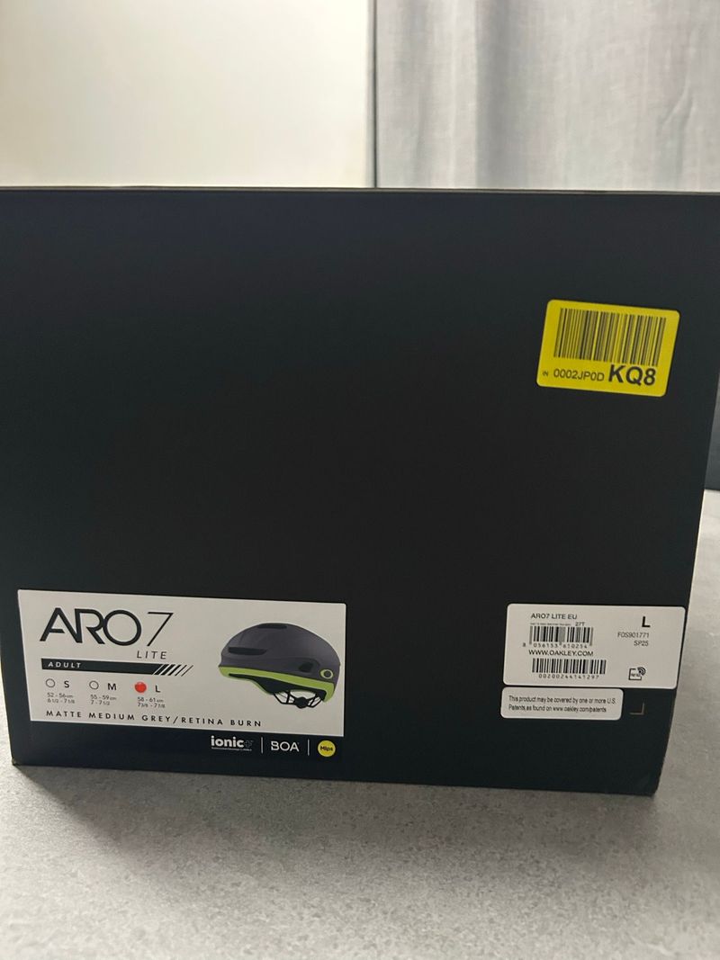 Použité Oakley Aro7 Lite Helmet 2026 bike — obrázek 7 z 7