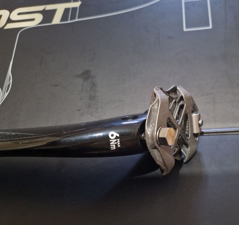 Tweedehands Pinarello MOST Carbon Seatpost 2024 Saddles & Seatposts