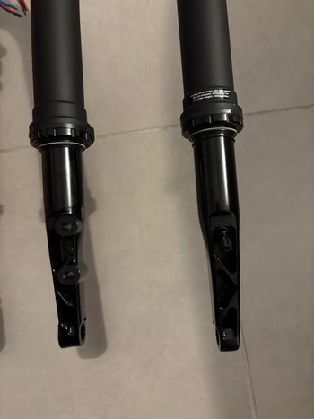 Used Cane Creek Invert CS 40mm 2025 bike — image 5 of 6