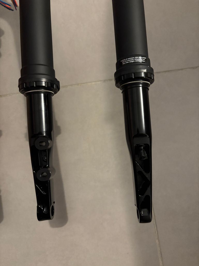Used Cane Creek Invert CS 40mm 2025 bike — image 5 of 6