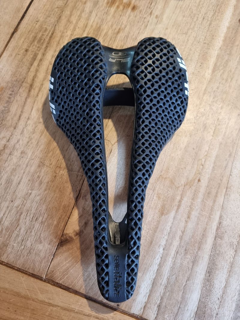 Selle Italia Team Edition SLR 3D Carbon L3 145mm 2026 Saddles & Seatposts de segunda mano