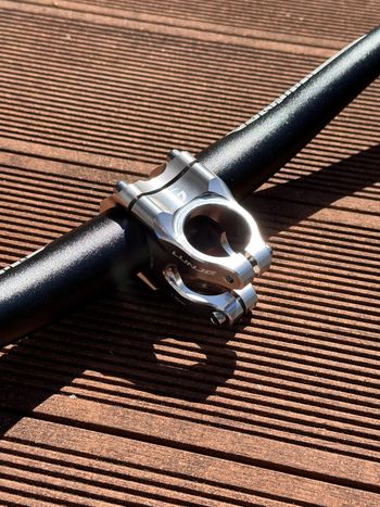 Used LUNJE Full MTB cockpit Handlebar Stem Grips 2026 bike — image 2 of 7