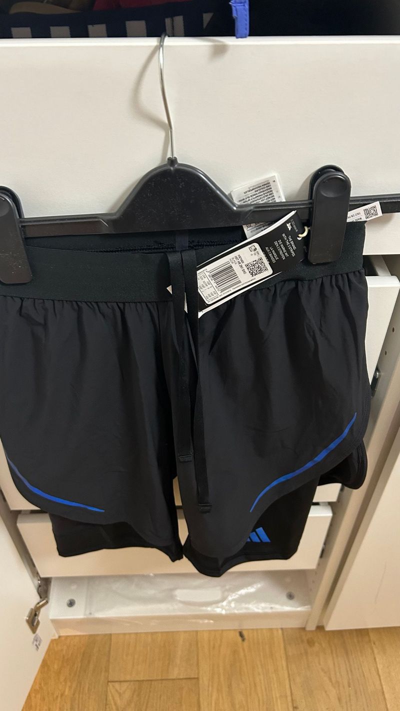Używany Adidas Short taille XS avec cuissard intégré Running Clothing