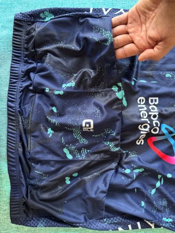 Brugt Ale cycling Bahrain Victorius 2026 bike — billede 5 af 7