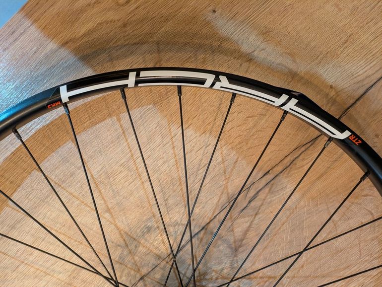 Used Son Roue moyeu dynamo bike — image 4 of 6