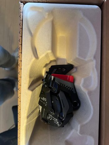 Used Sram Rival eTap AXS 12-speed 2025 bike — image 5 of 7