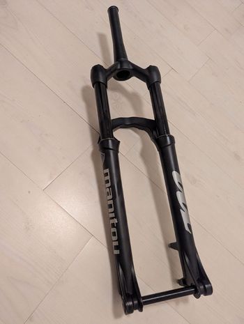 Manitou, Markhor 29" 120 mm