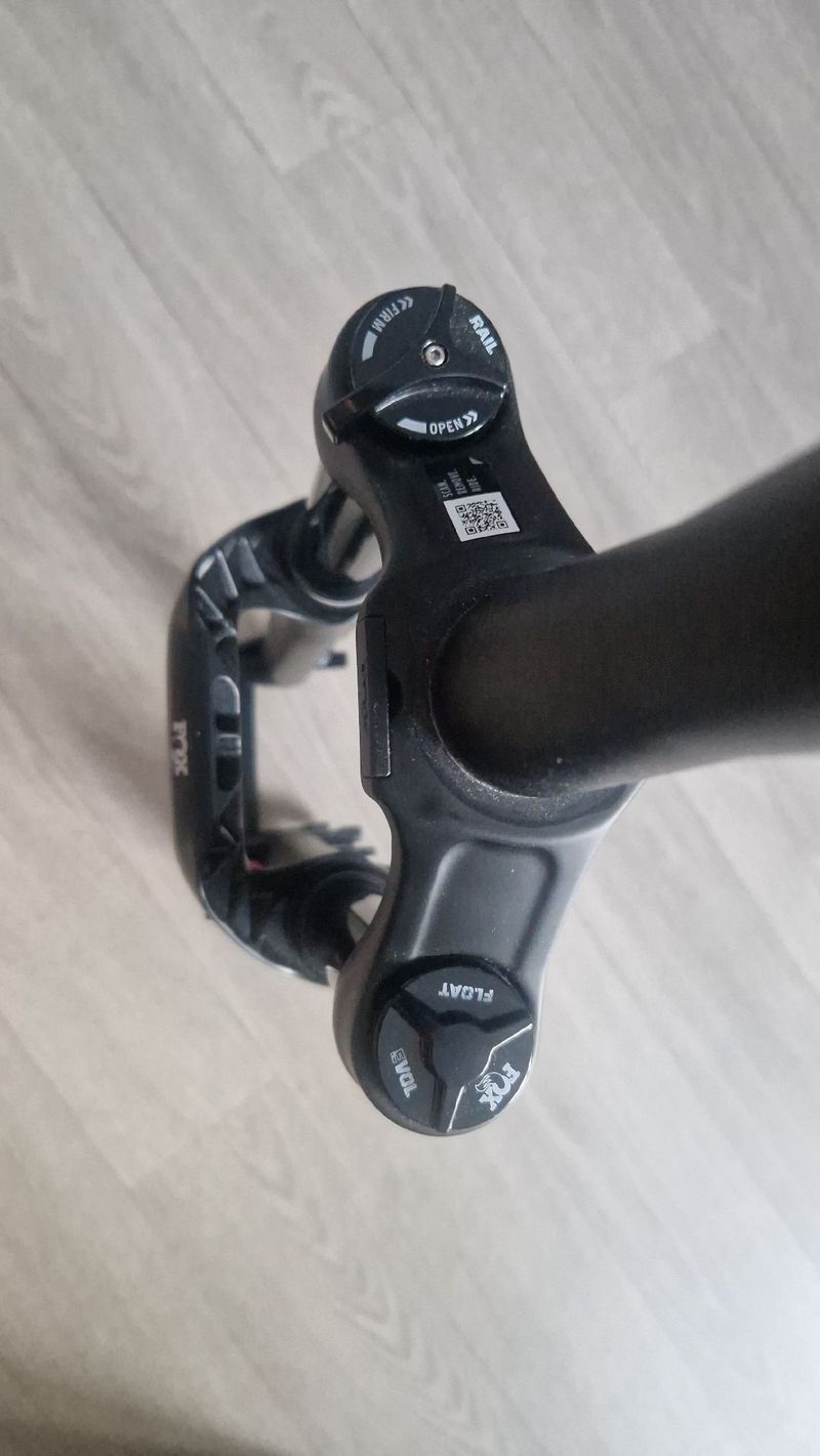 Used Fox Racing 34 29" Performance Fork bike — image 3 of 4