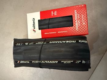 Used Vittoria RideArmor Tubeless-Ready 700x30c 2026 bike — image 6 of 7