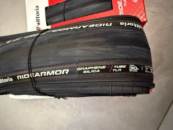 Used Vittoria RideArmor Tubeless-Ready 700x30c 2026 bike — image 4 of 7