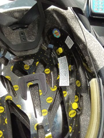 Used Oakley ARO5 Helmet 2022 bike — image 4 of 5