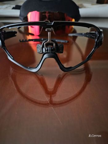 Oakley, jawbreaker