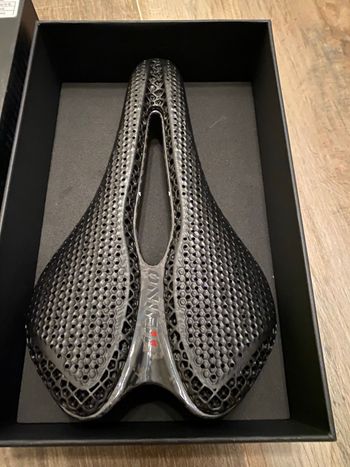 Onirii, 3D Carbon Saddle