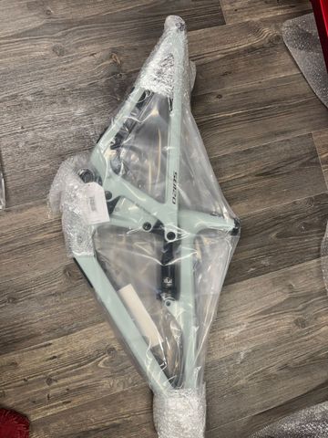 Yeti SB120 Frameset Size L 2025 Wheels d'occasion