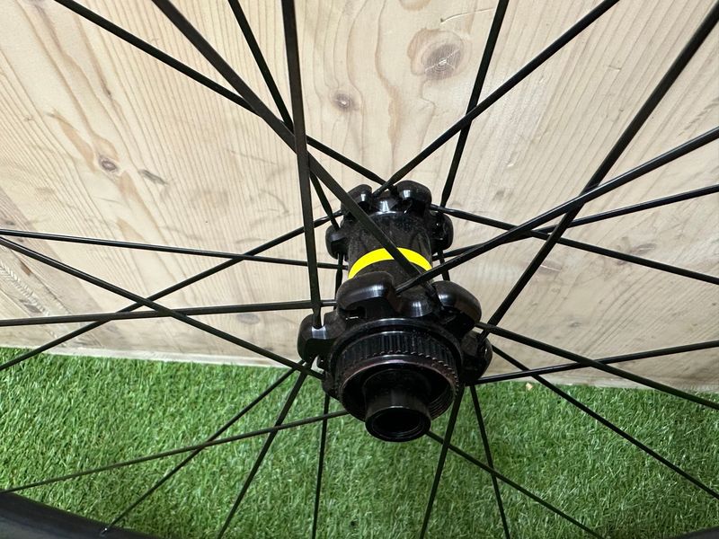 Mavic Allroad Pro Carbon 2023 bike d'occasion — image 3 sur 7