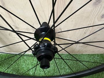 Mavic Allroad Pro Carbon 2023 bike d'occasion — image 2 sur 7