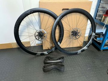 Velomann PLUTONIUM CARBON 50mm Wheels usato